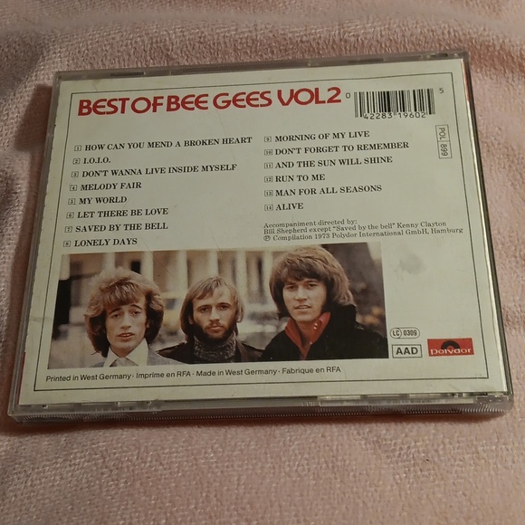 BeeGees CD vol 2 - Picture 2 of 3